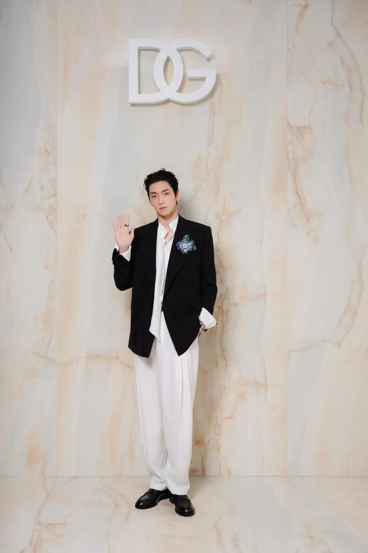 soobin txt Dolce & Gabbana mens spring summer 2027 show milan