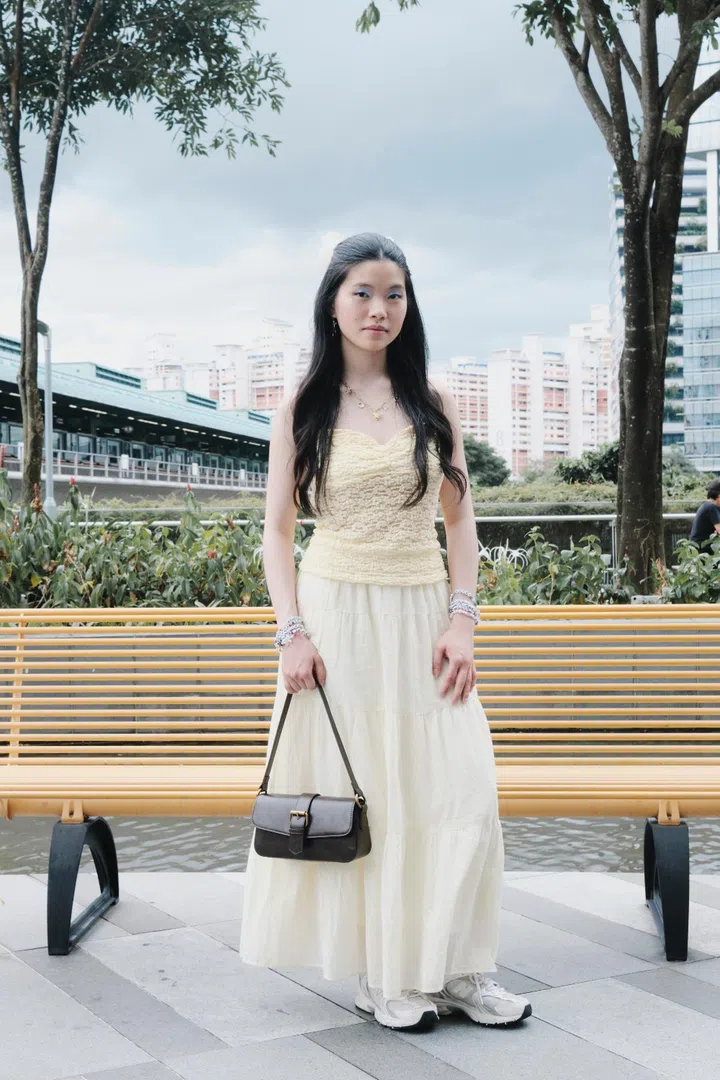 gracie abrams singapore sg concert outfit