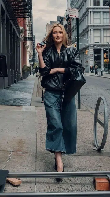 Balenciaga Fall 2026 Campaign “A New York Minute: Keep Rolling” starring Sarah Pidgeon