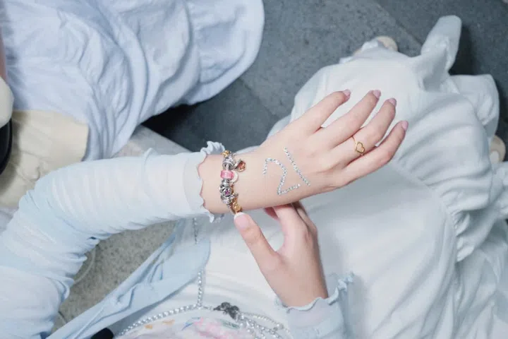 21 gracie abrams song singapore sg concert outfit