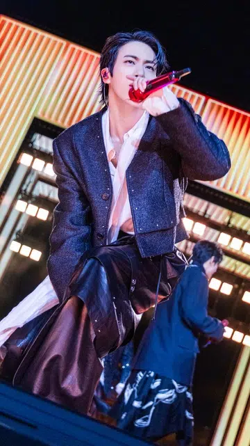 bts arirang world tour set list