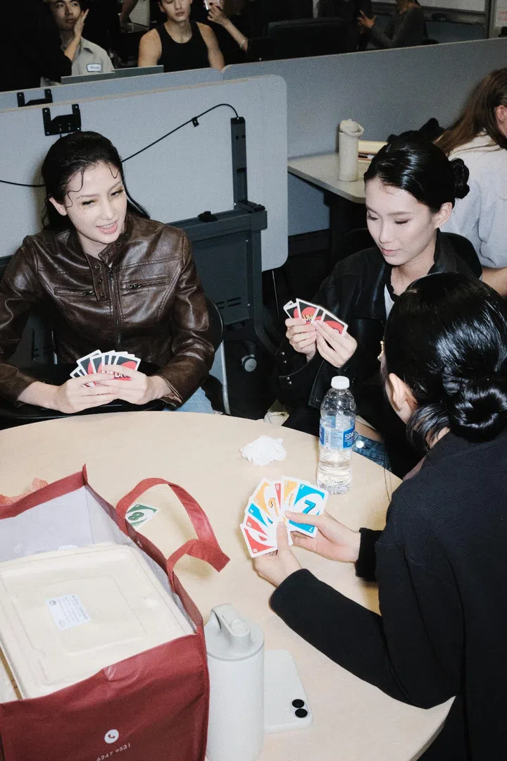 Models playing UNO