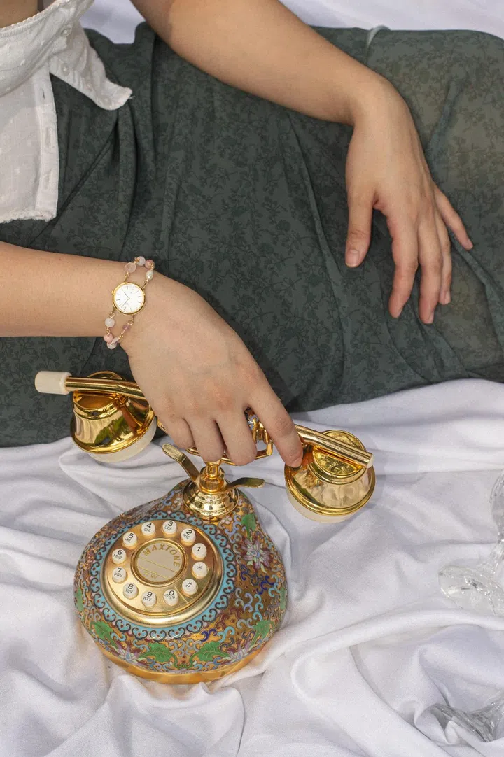 Alles Sein - Watch Small Business