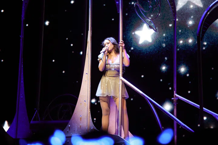 Laufey Coachella 2026 outfit