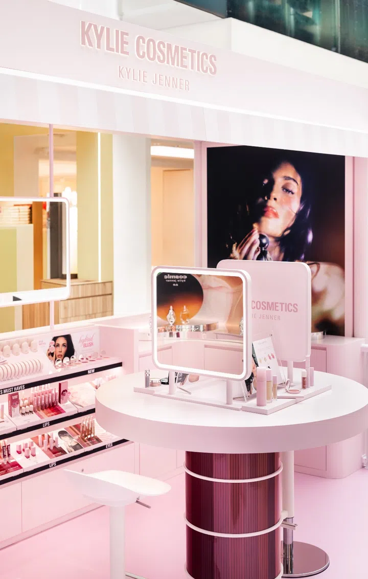 King Kylie Kylie Cosmetics store opening Bugis Junction 