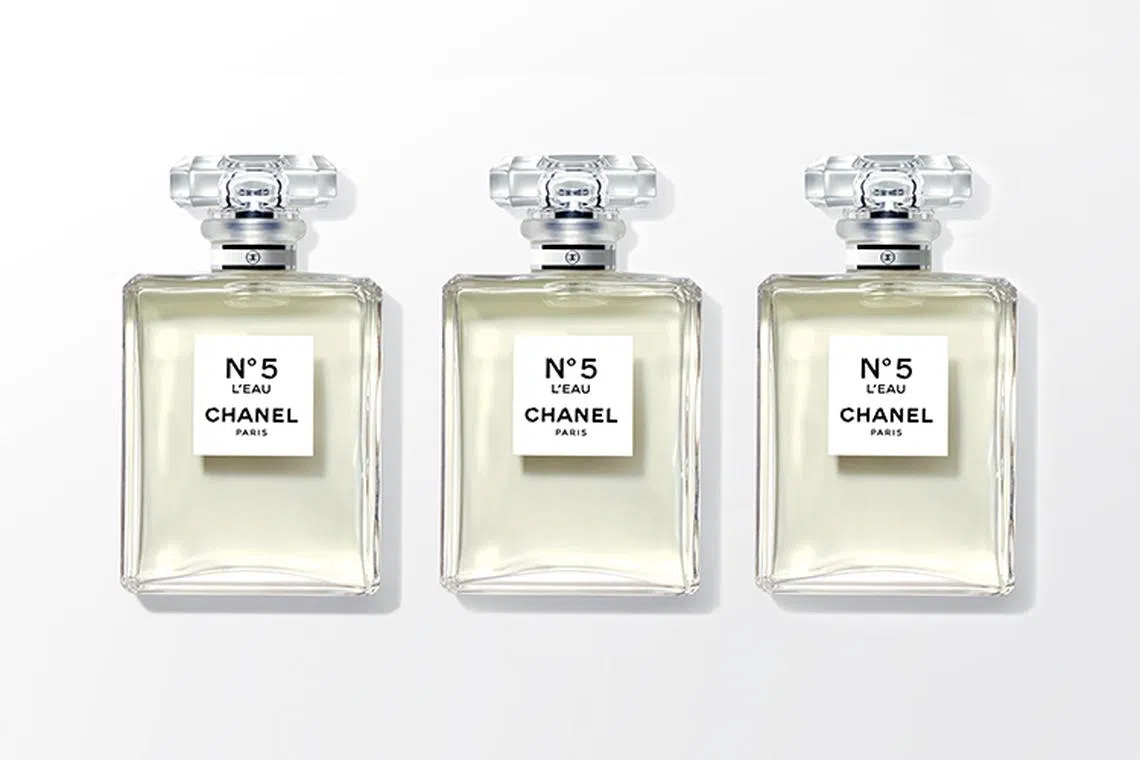 The Latest Chanel No 5 Perfume Is Refreshingly Modern - Female