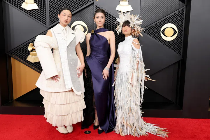 EJAE, Audrey Nuna, Rei Ami Grammys 2026 outfit