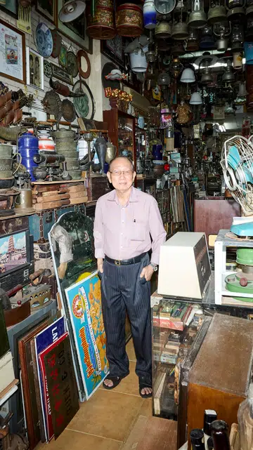 Singapore antique stores sg