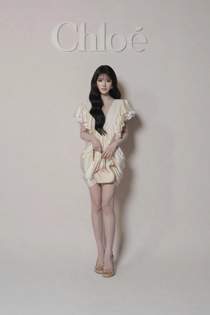 anna meovv chloe fall winter paris fashion week 2026