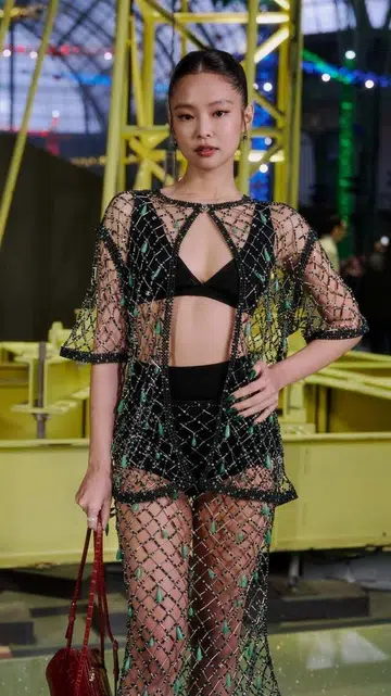 jennie chanel paris fashion week 2026