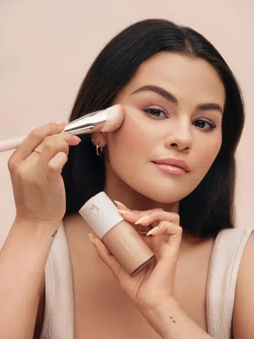 Rare Beauty True to Myself Natural Matte Longwear Foundation