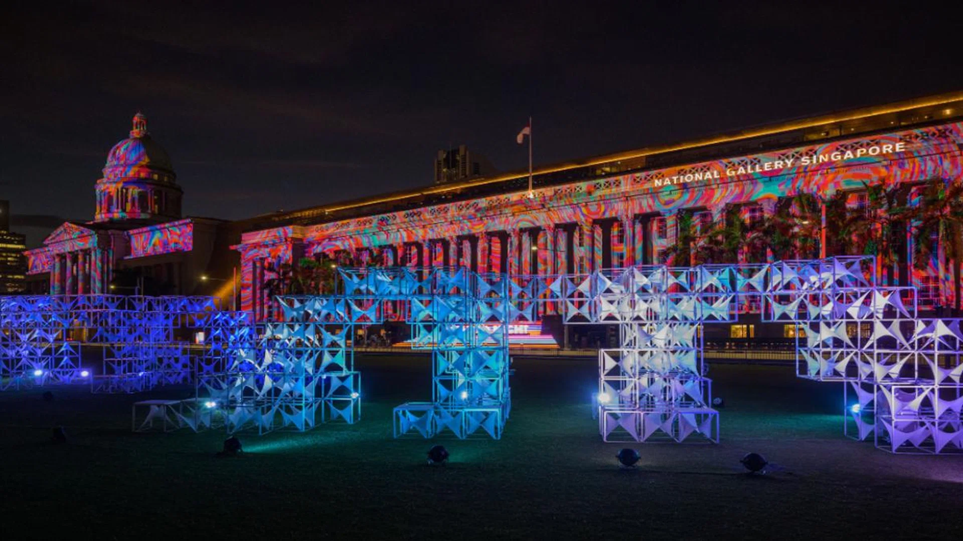 Singapore Art Week marque event Light to Night Festival returns with a diverse slate of artworks, technology and participating events. Pictured: Flight by Litewerkz, which you can find on the Padang. Credit: National Gallery Singapore 