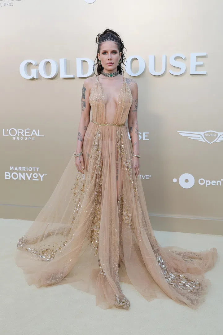 Halsey 2026 Gold Gala outfit fashion
