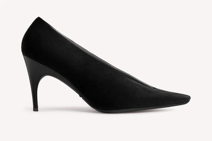 Balenciaga Fall 2026 collection - Balenciaga Duchesse pump heels in black