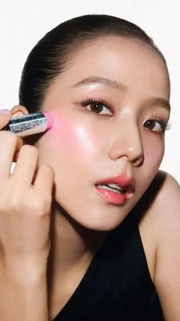 Pink blush main image dior beauty jisoo and tory burch song yu qi
