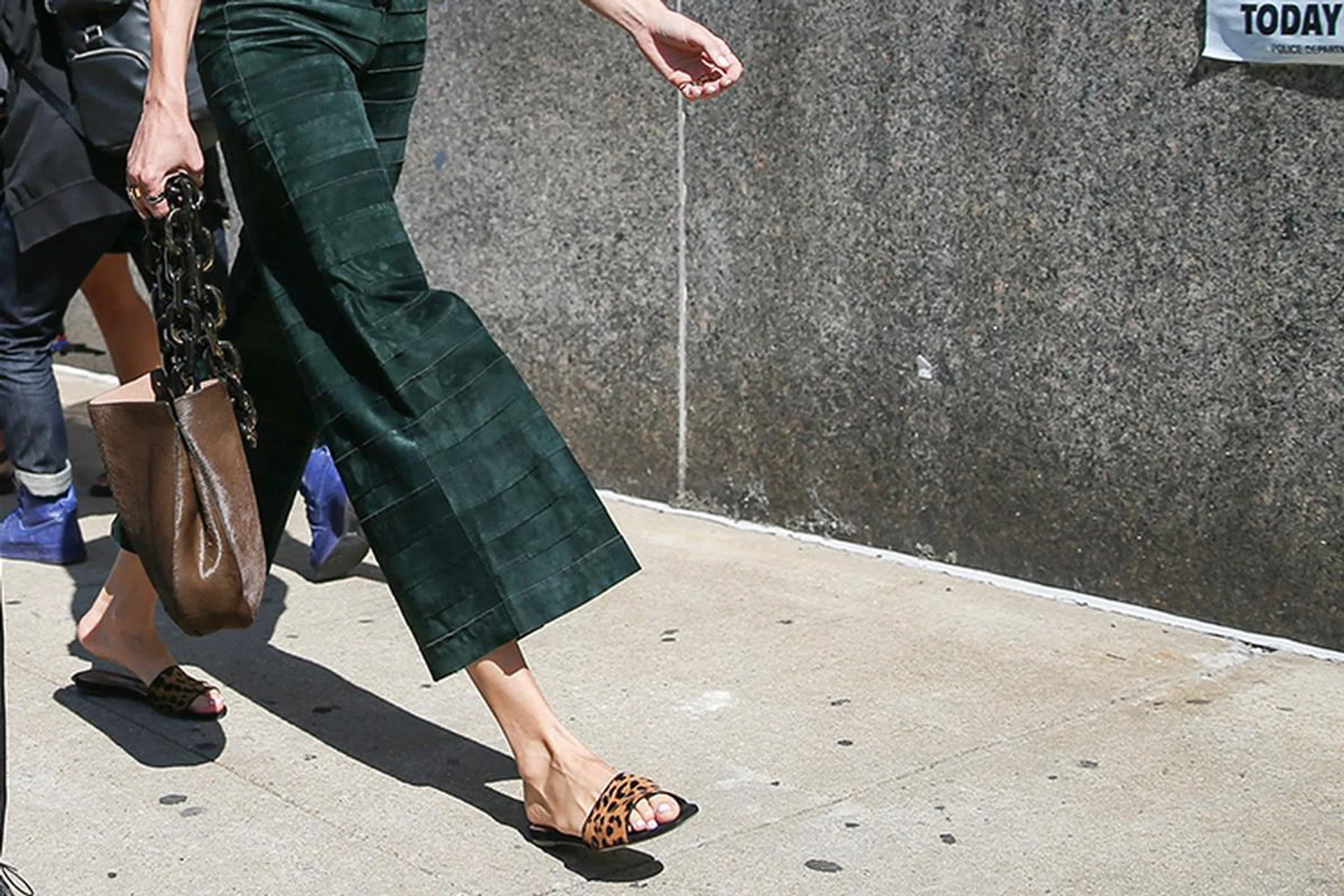 sandals slides travel