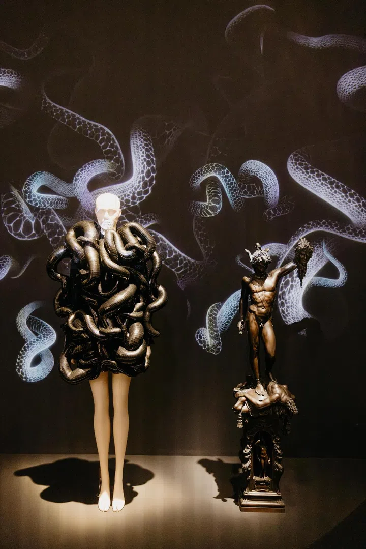 iris van herpen exhibit art science museum singapore sg iris van herpen: sculpting the senses