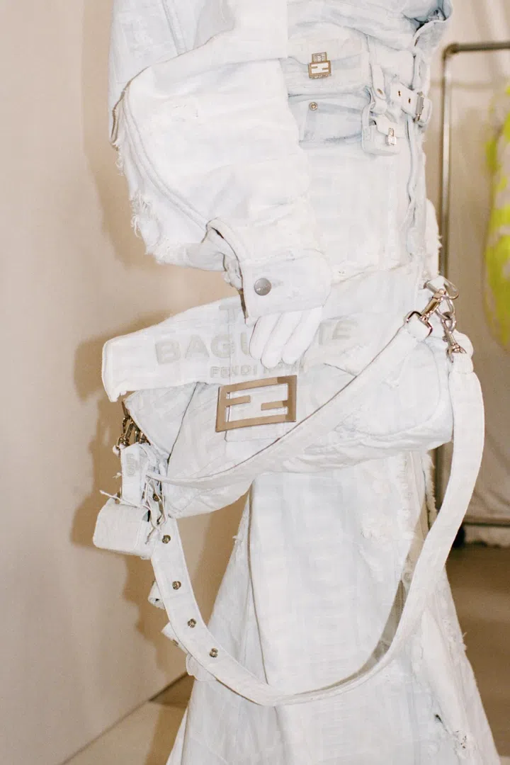 fendi baguette bag