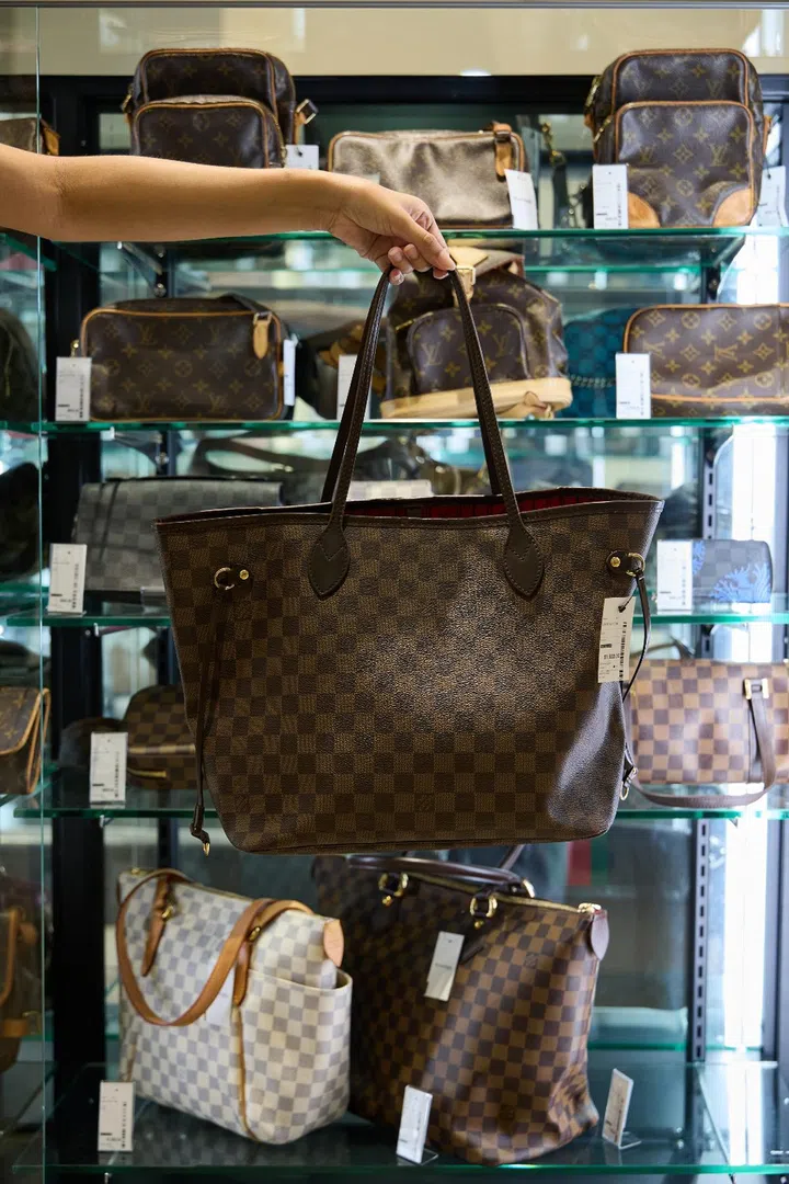 louis vuitton lv second hand thrift 2nd street thrift store sg