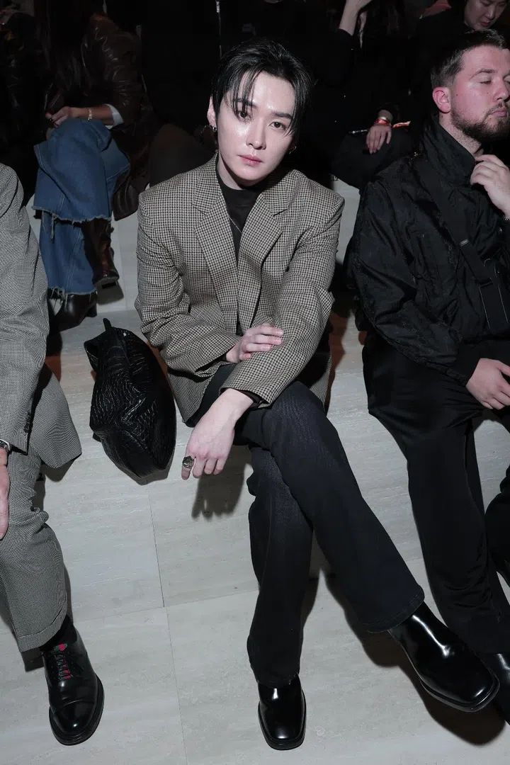 lee know stray kids gucci milan fashion week