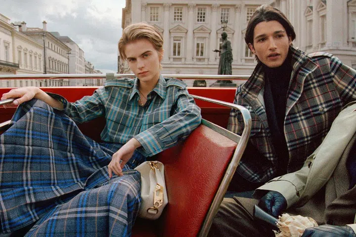 models in Burberry ad campaign back to the city