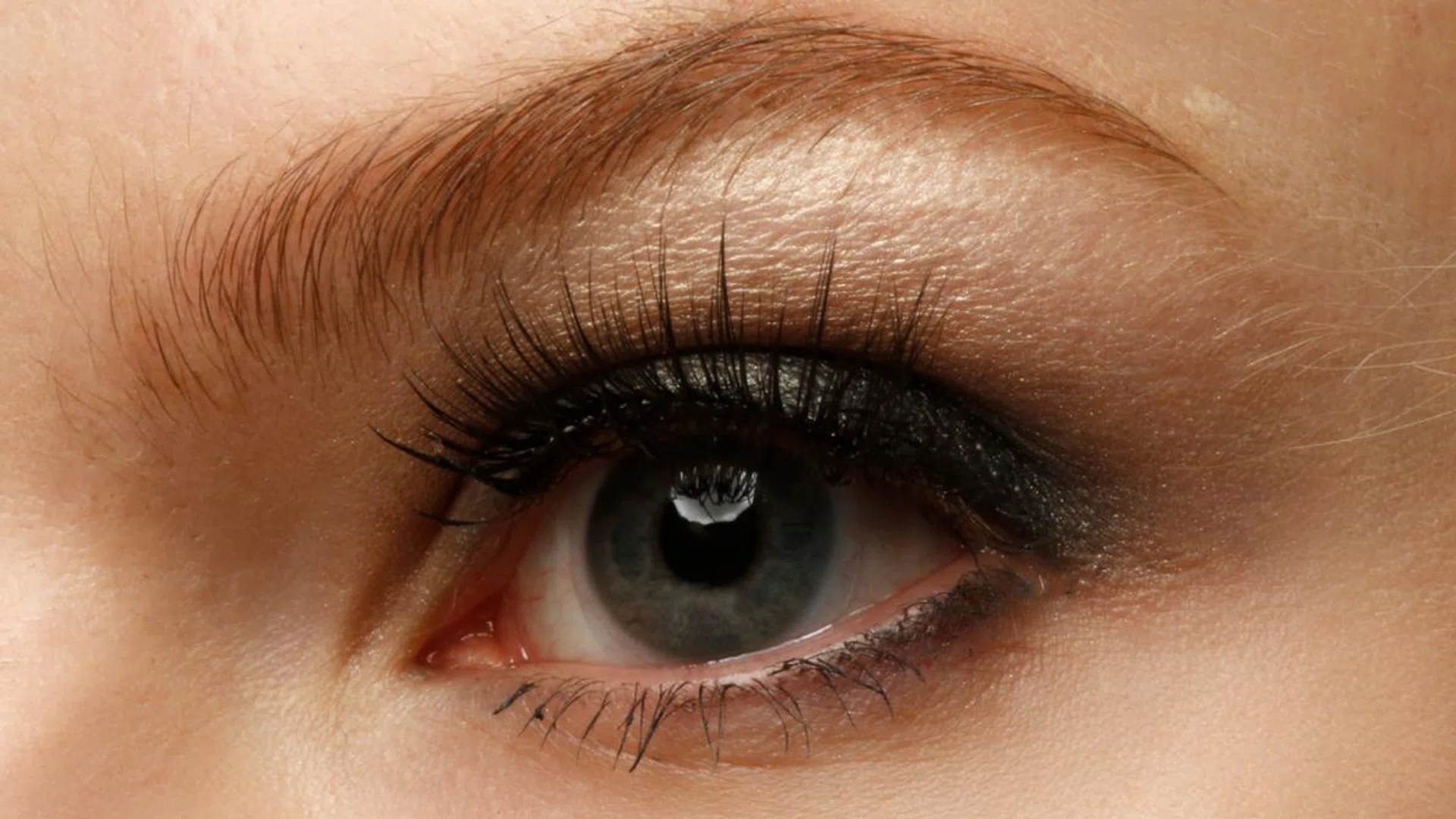 mascara