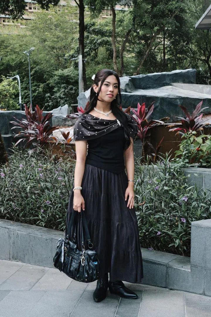 gracie abrams singapore sg concert outfit