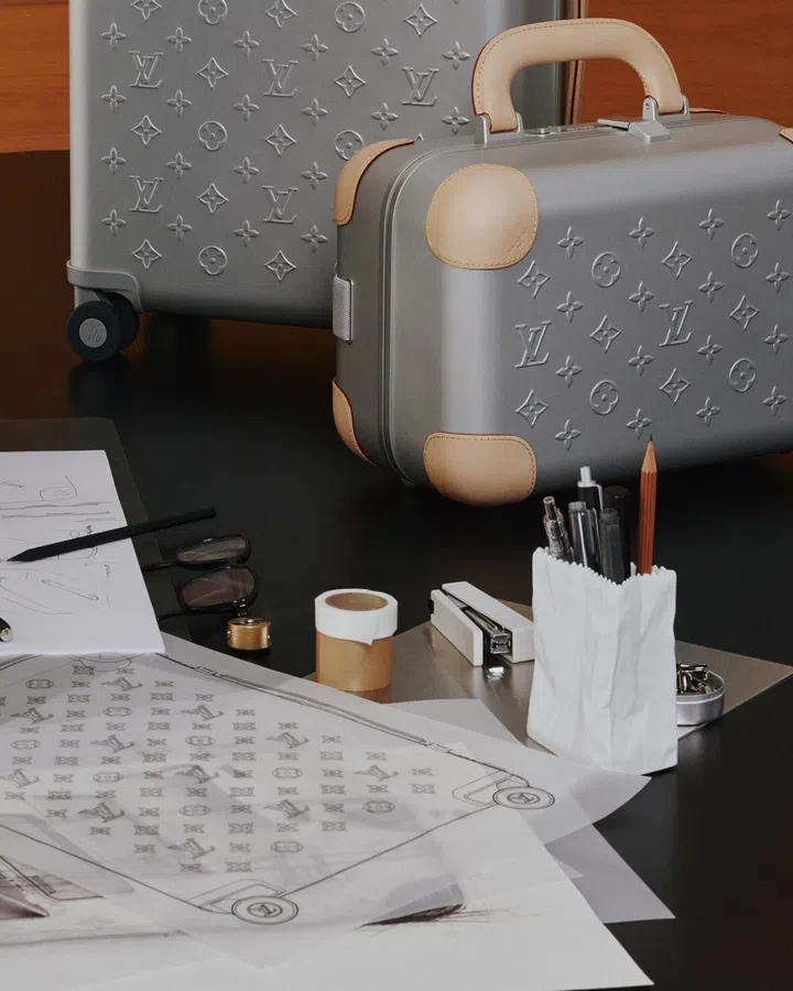 Louis Vuitton x Marc Newson - Horizon Aluminium Vanity Case