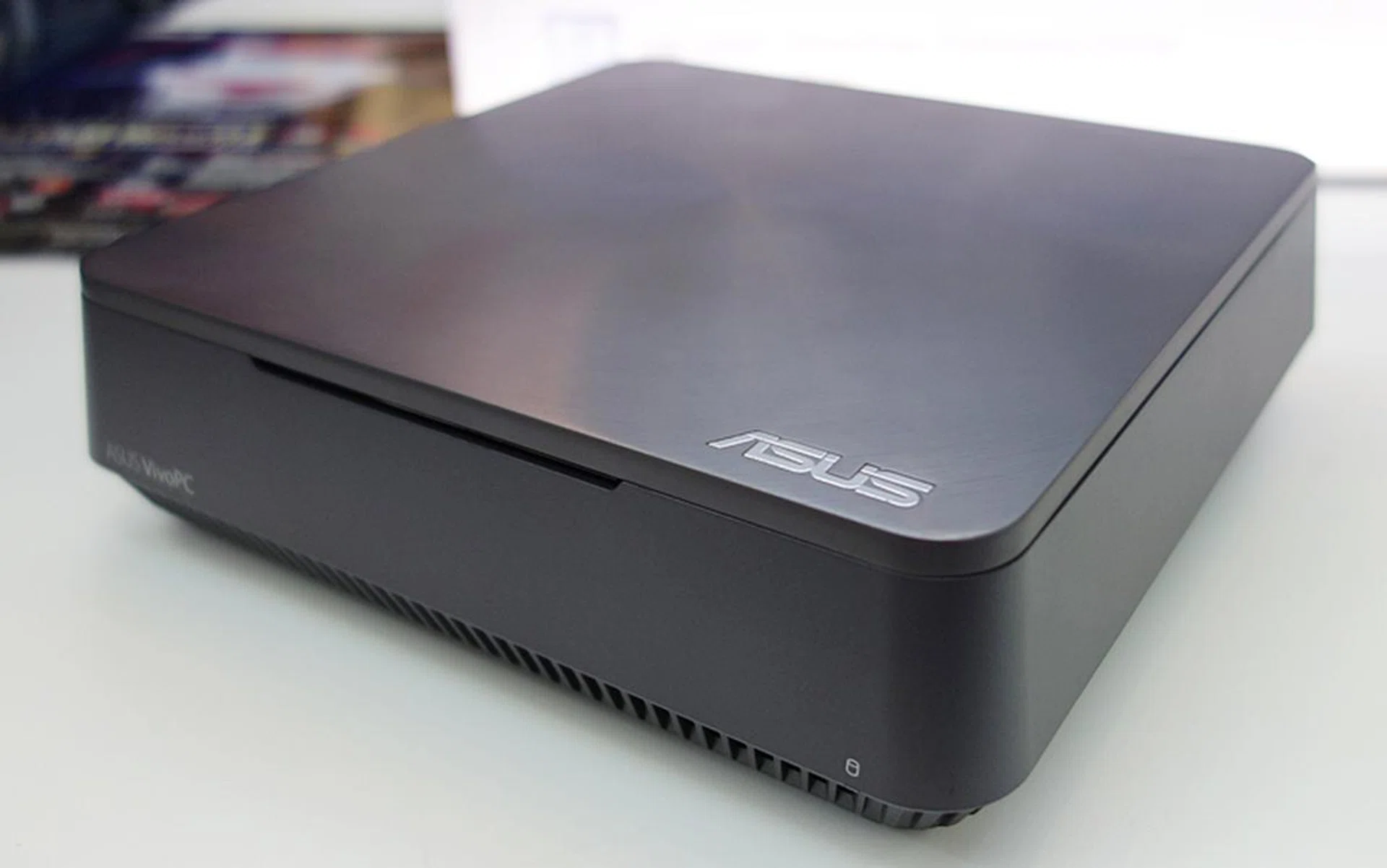 The VivoMini PC VM65N is one of the sleekest mini PCs on the market. This particular SKU was part of a trio of new VivoMini PCs that was launched in January this year. Powered by the 6th generation Intel Core i7-6200U processor, this mini PC boasts of an exclusive feature, the Vivo DualBay, where you can choose to install either a pair of 2.5-inch drives or a single 3.5-inch one. The show version of the VivoMini PC VM65N comes with one 2.5-inch, 1TB HDD, and 4GB of DDR4-2300MHz RAM. It also sports a discrete NVIDIA GeForce 930M graphics chipset, and operates on Windows 8.1. For $999, you take this VivoMini PC home but if you top up an additional $389, for a total of $1,388, you can also take home the ASUS MX239H 23-inch full HD LED display.