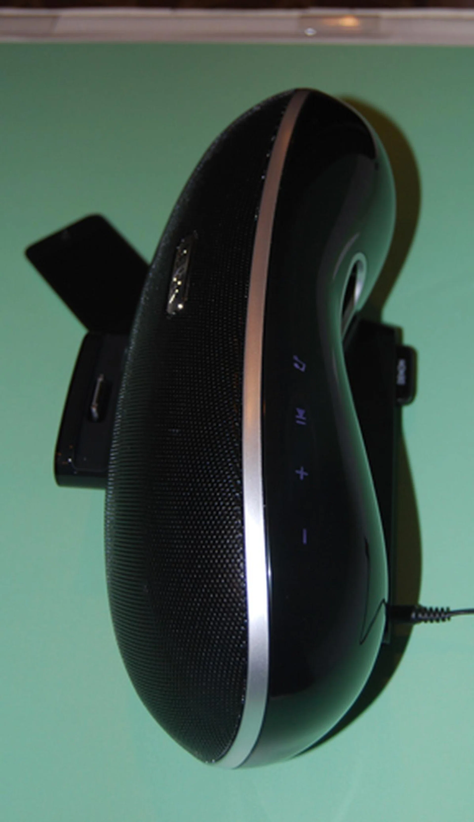 While it may be smaller, the overall design of the device has not been changed by much. The Cocoon Portable however does have rubber sealing to help protect it from the elements.