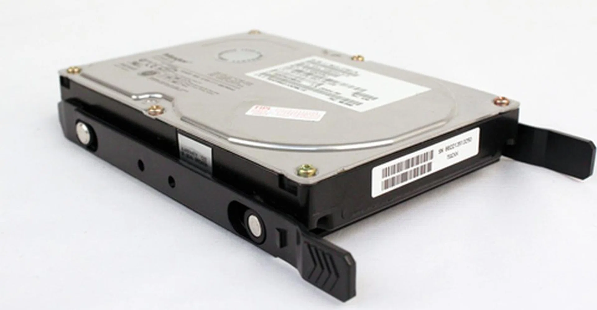 There are no additional means to secure the HDD to the 3.5-inch hard dish tray.
