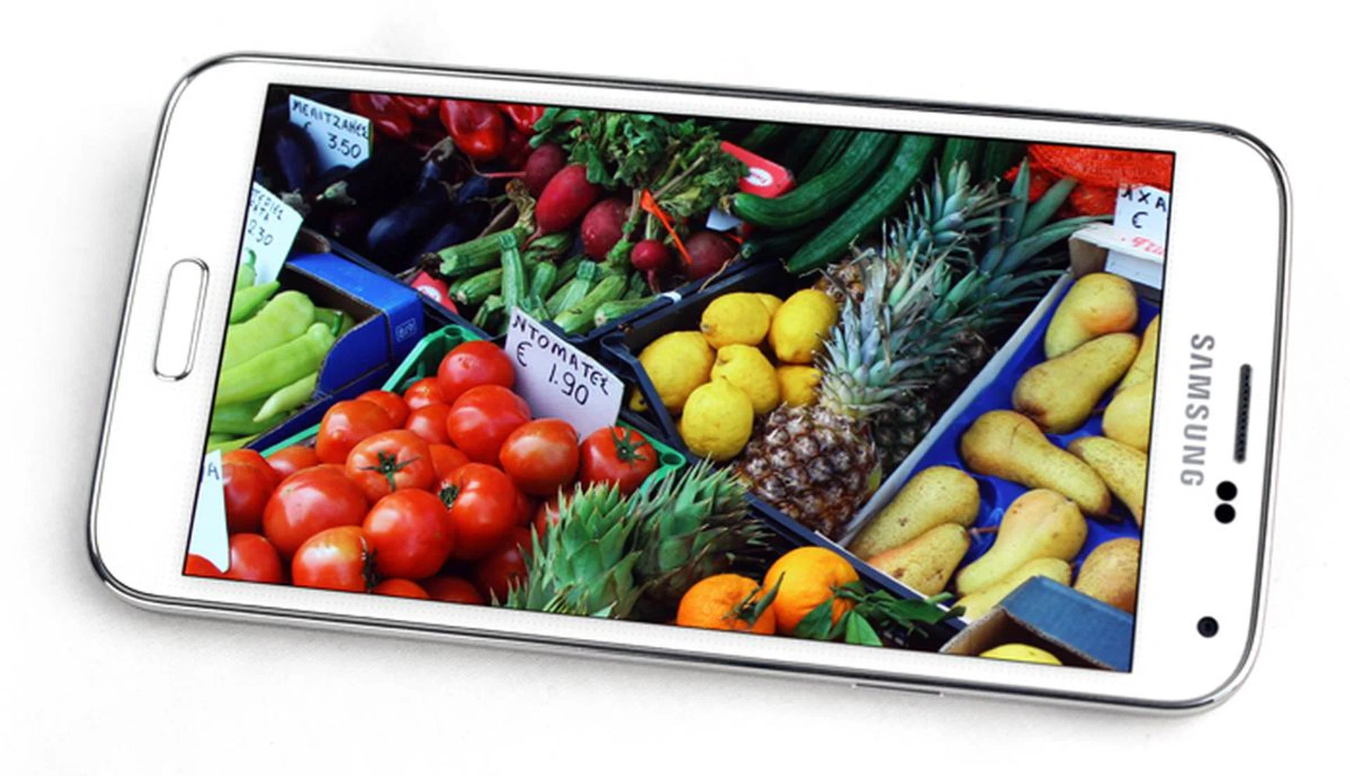 The S5 boasts a fantastic OLED display, with bright, vibrant colors and lots of contrast.