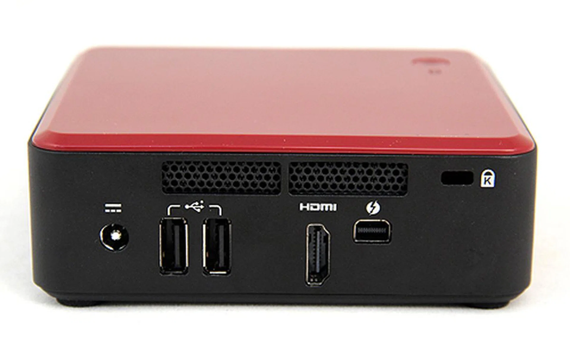 At the back, the DC3127BY has two USB 2.0 ports, a Thunderbolt port and a HDMI port to drive displays. The DC3127IYE, on the other hand, eschews the Thunderbolt port for an additional HDMI port and a Gigabit Ethernet jack. For commercial deployment, it even has a Kensington slot.
