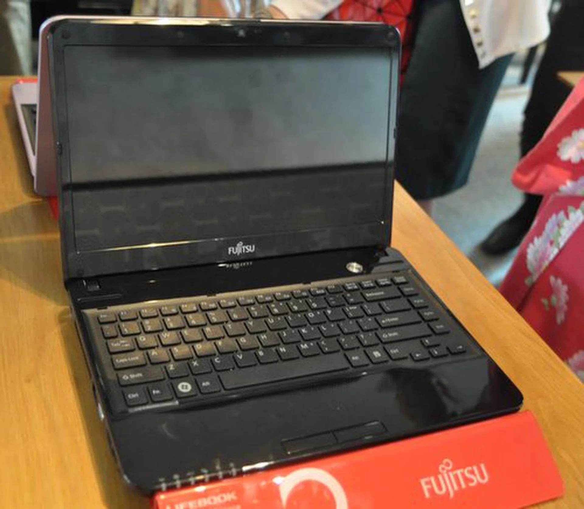 The LH532 AP Edition is a multimedia workhorse with a weak, but adequate, NVIDIA GPU. 