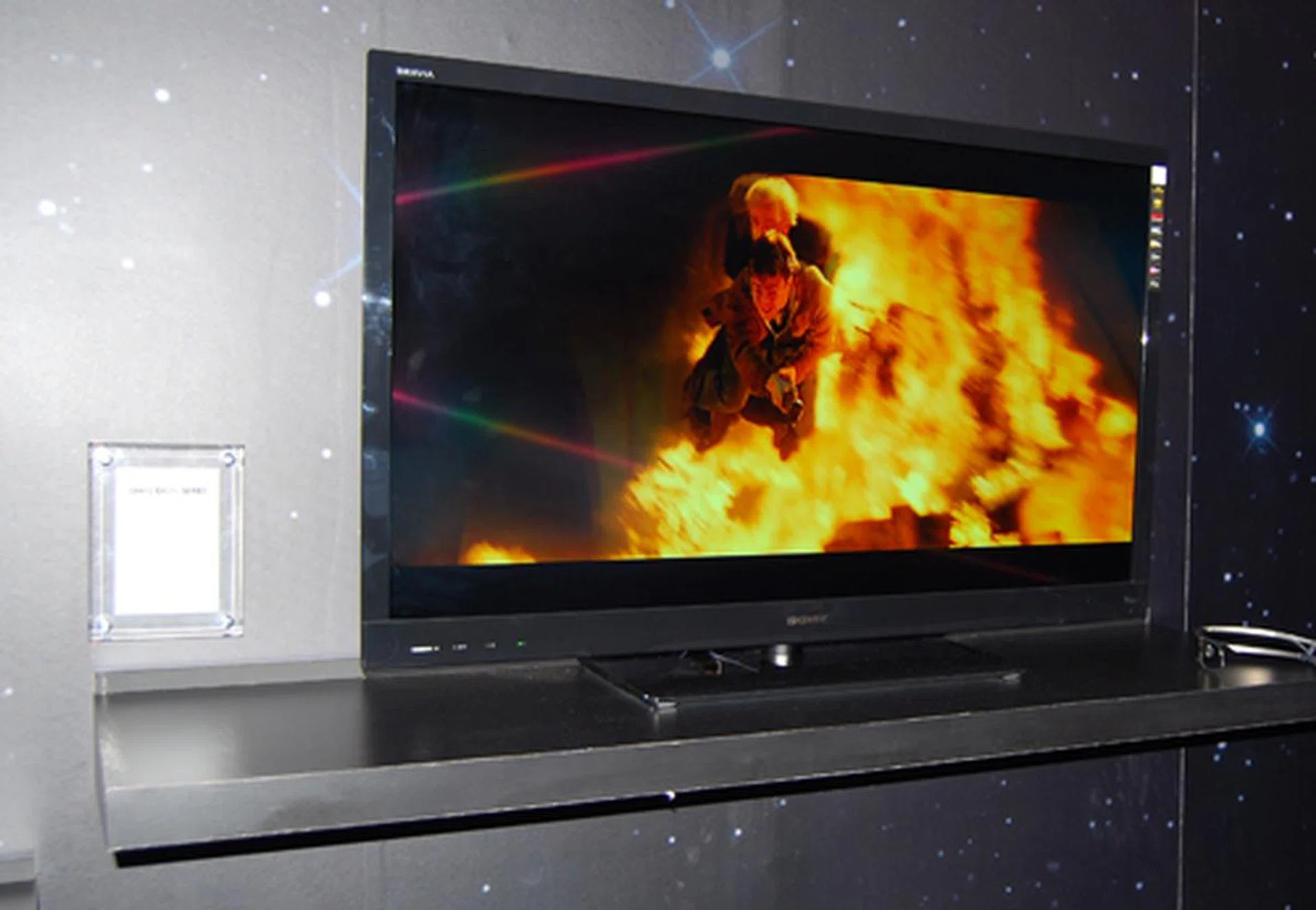 Intended for the mass market, the EX410 and the EX310 are TVs with no frills that just focus on providing the best value to customers.