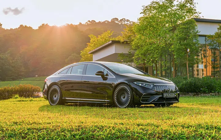 Mercedes-AMG EQS 53 (Image source: Mercedes-Benz)