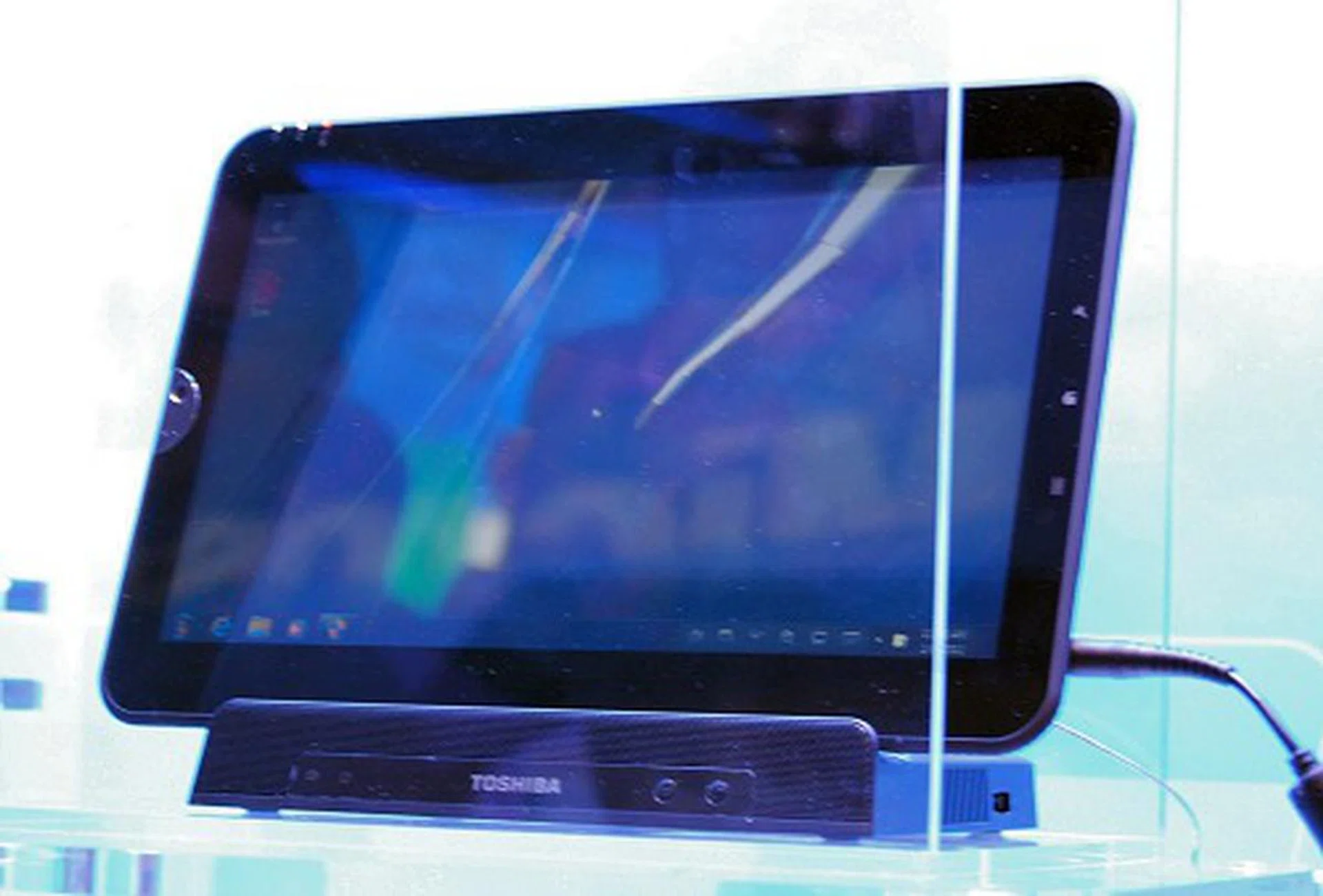 This is Toshiba's Oak Trail tablet running Windows 7 Home Premium, has 64GB storage and a 11.6-inch screen,