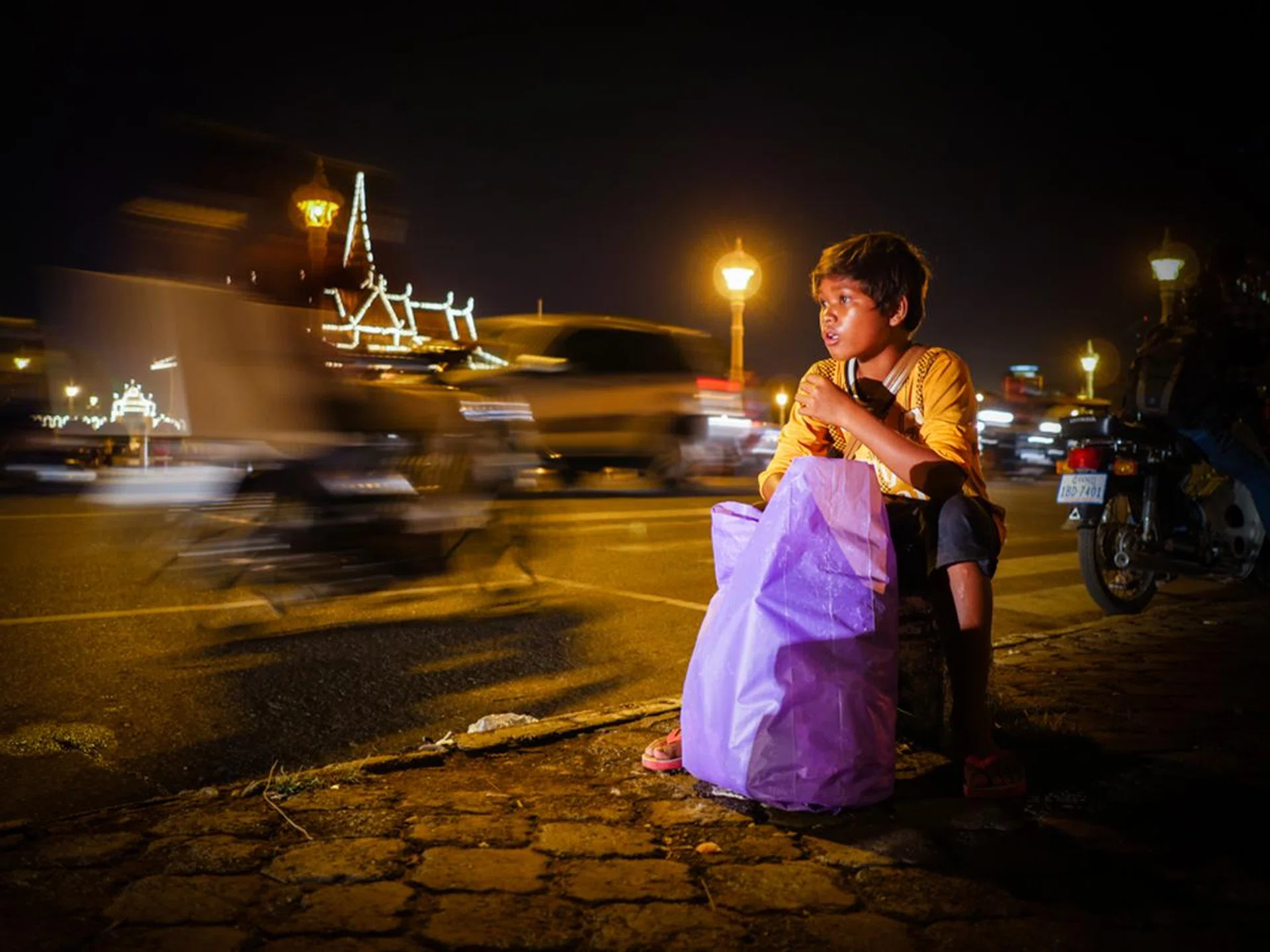 f/1.7 at 30mm, 1/10 sec, ISO 320.