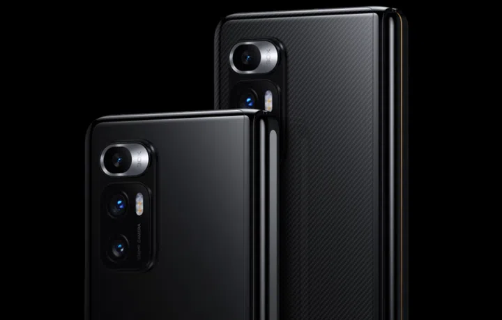 The Xiaomi Mi Mix Fold has a triple-camera setup. <br>Image source: Xiaomi