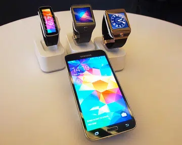 Samsung's latest devices, the Gear Fit, Gear 2 Neo, Gear 2 and Galaxy S5. Each device has its own heart rate monitor and is IP67 rated against dust and water!
