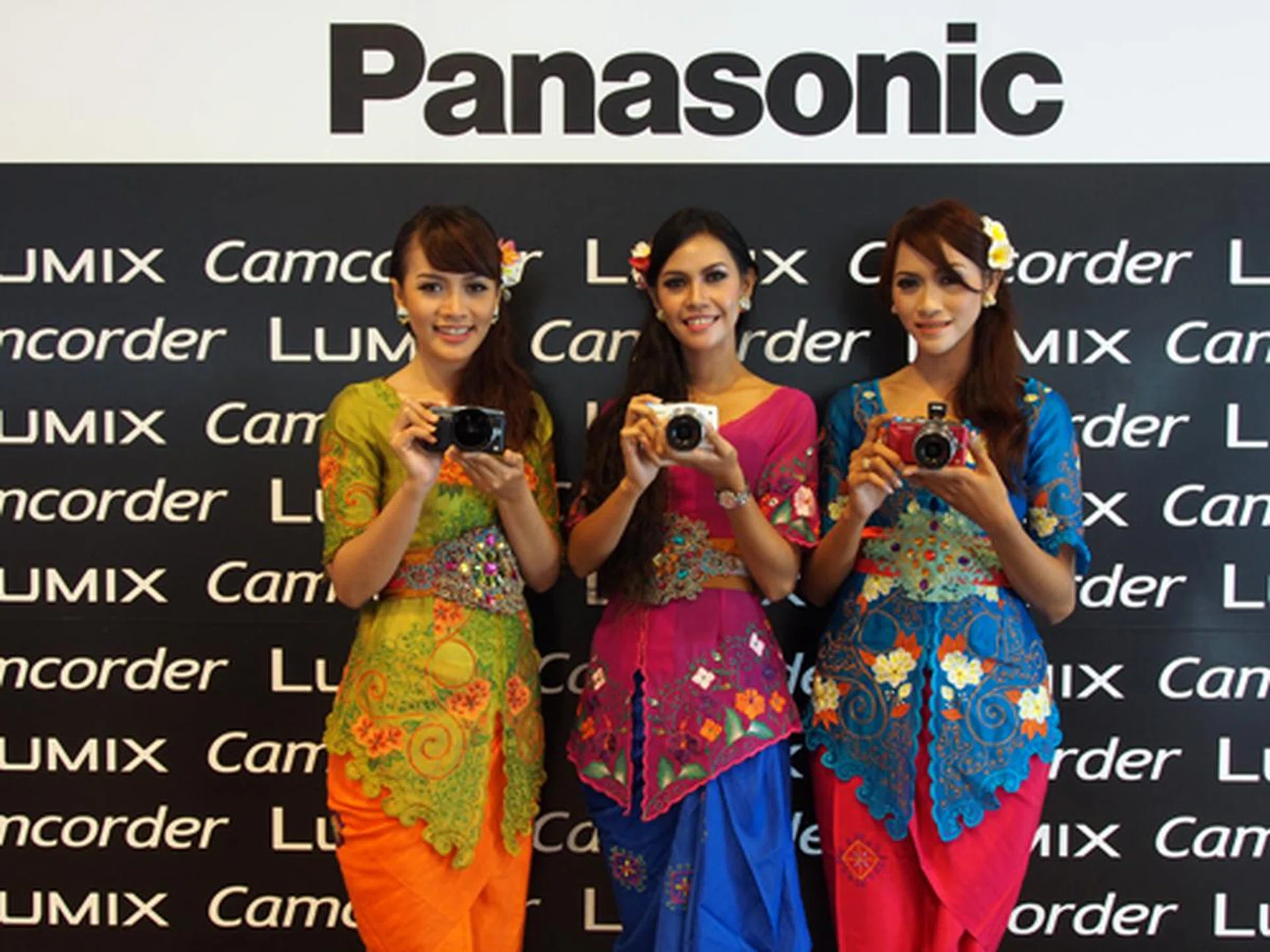 The GF6 in three colors.