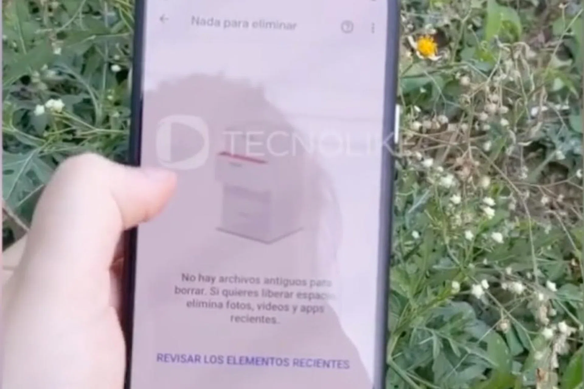 Purported Google Pixel 4a seen in a hands-on video. Screenshot taken from TechnoLike Plus.
