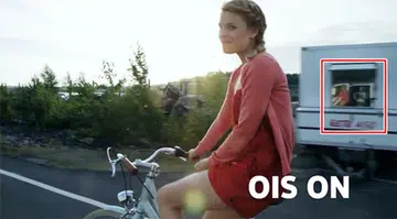 The reflection in the windows seems to show someone using a professional camera instead of the Nokia Lumia 920. <br>Image source: pocketnow