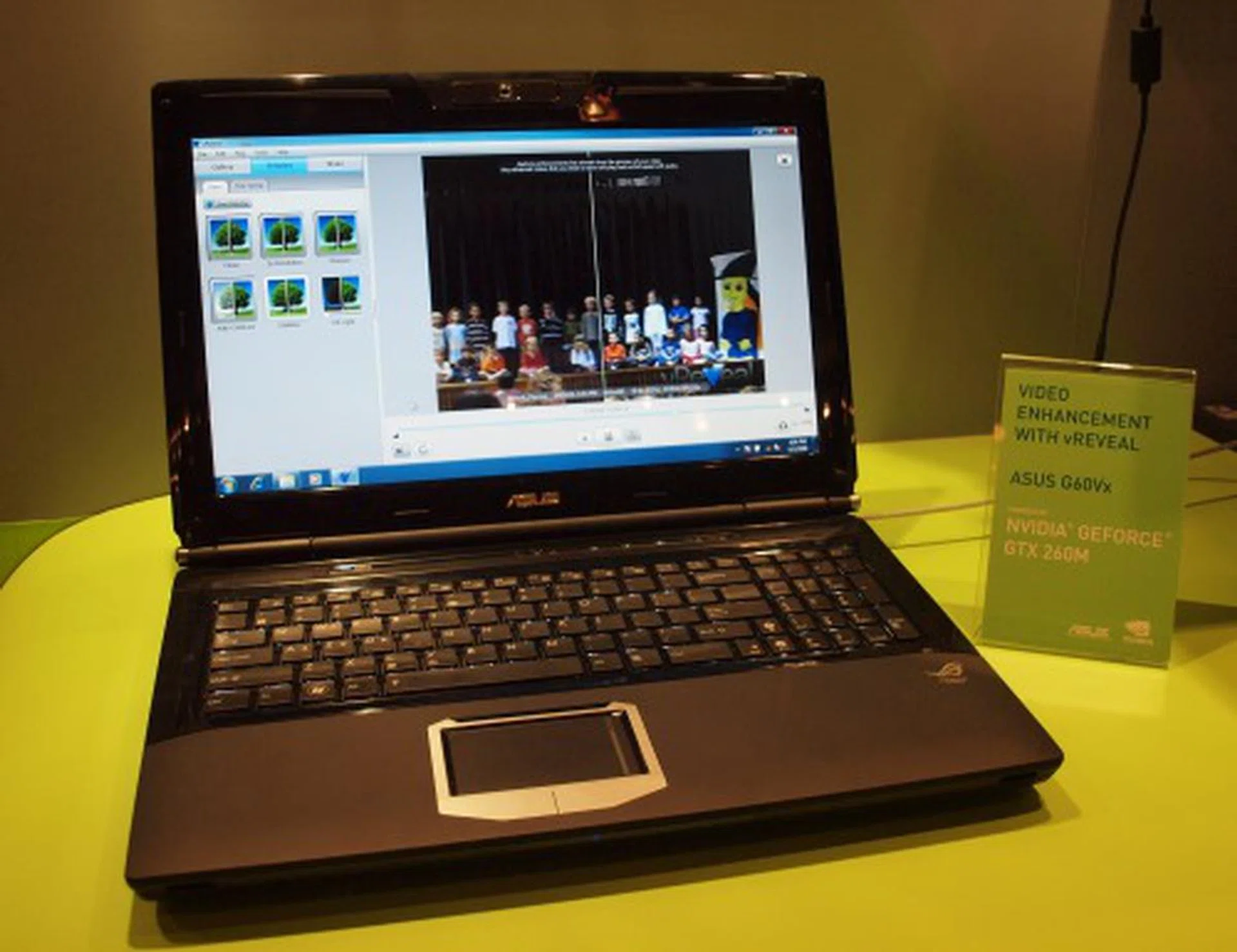 Here's an ASUS G60Vx notebook that's also set to use the GeForce GTX 260M.