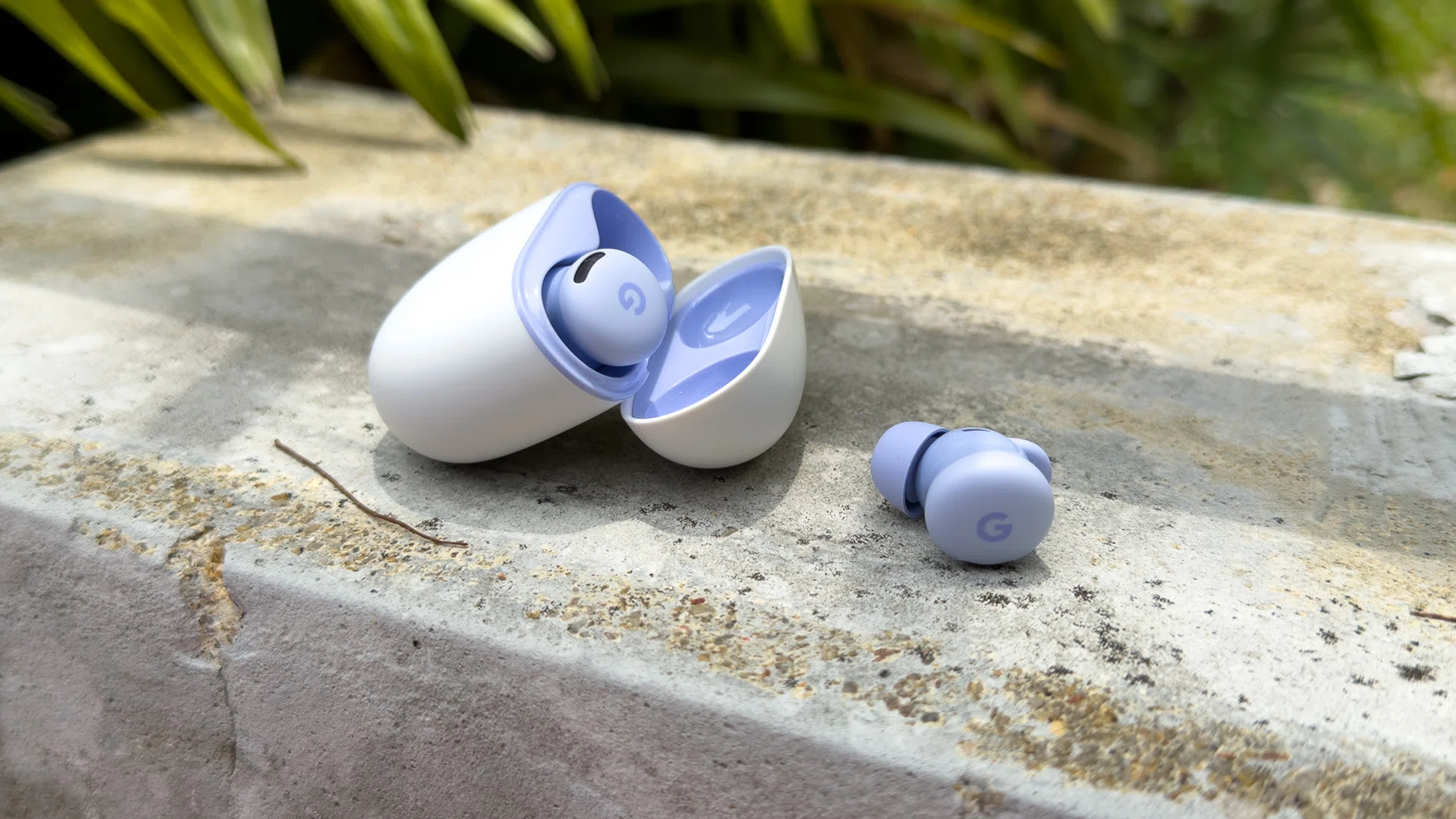 Google Pixel Buds 2a in Iris