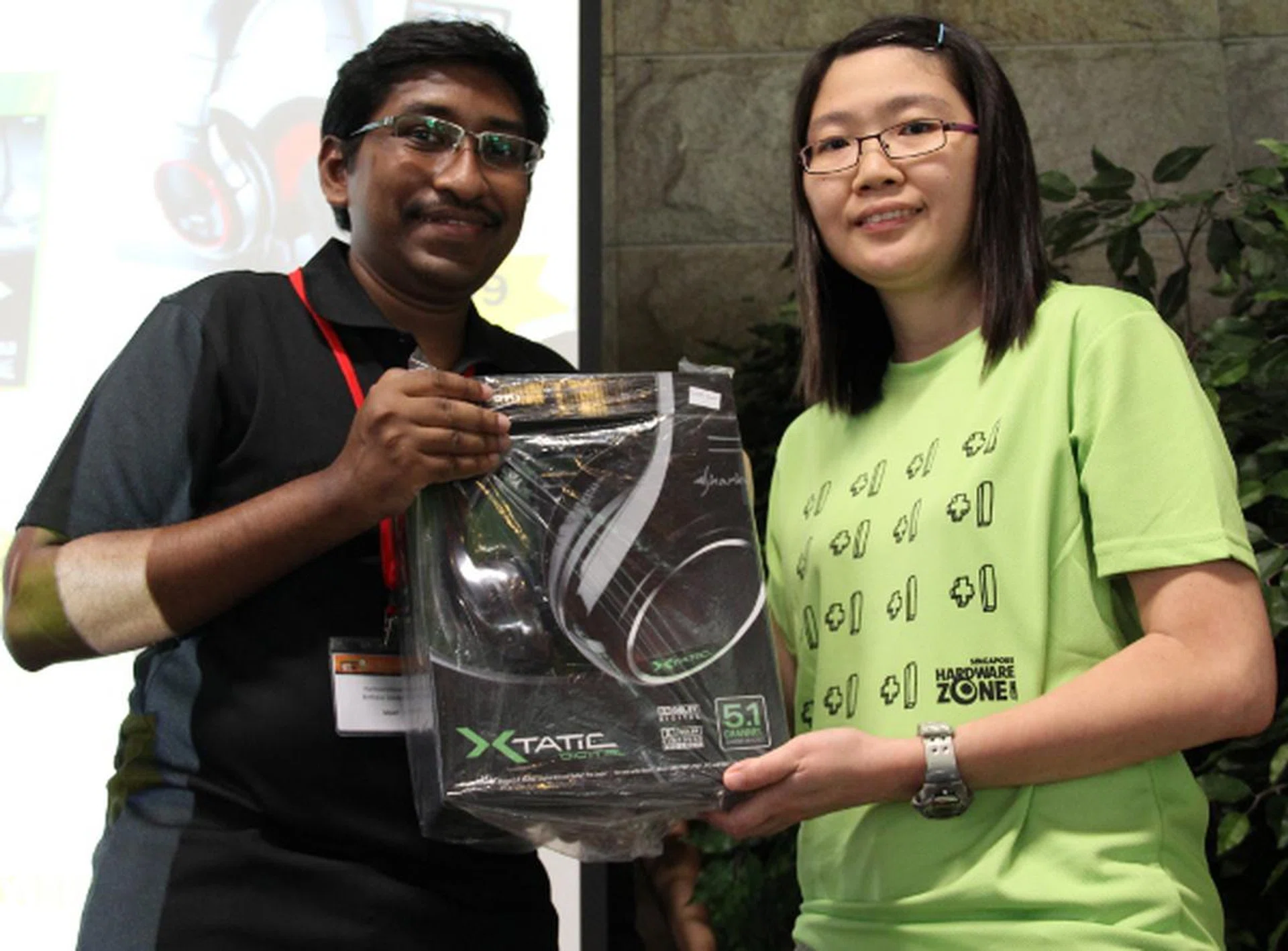 Corbell Technology also kindly sponsored two sets of Sharkoon Xtatic Surround Headset for the lucky draw.