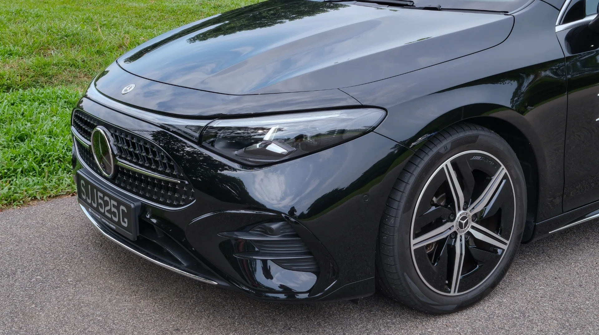 Mercedes-Benz CLA 200 AMG Line Sport 2026 headlights