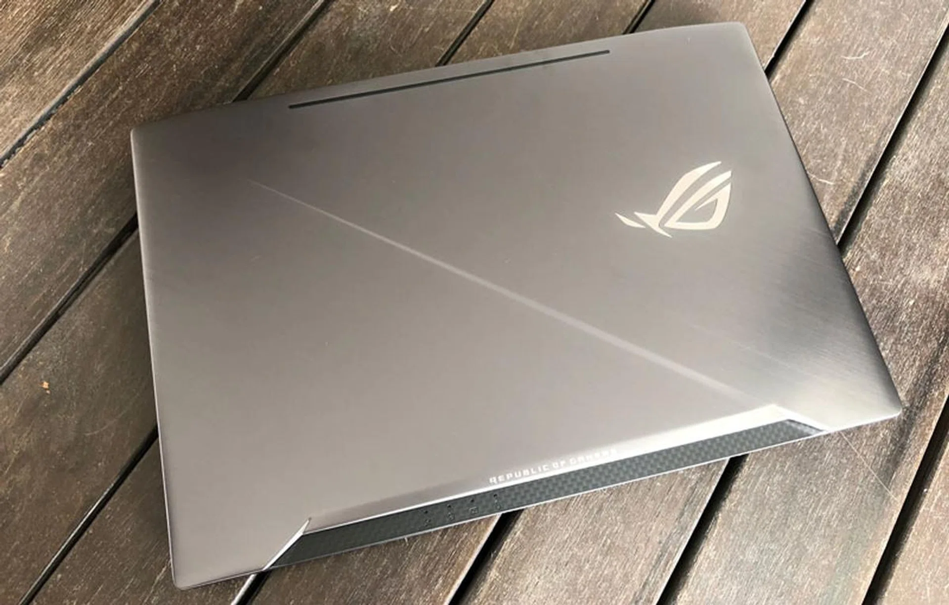 ROG Strix GL503 Scar Edition.