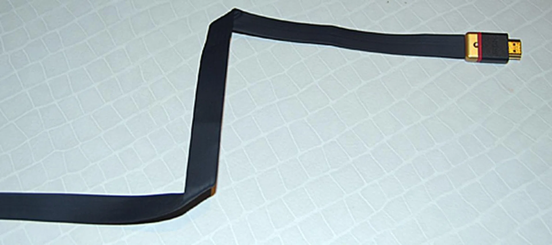 The Flat HDMI Cable can be folded without any loss of signal which means it can be used around corners.
