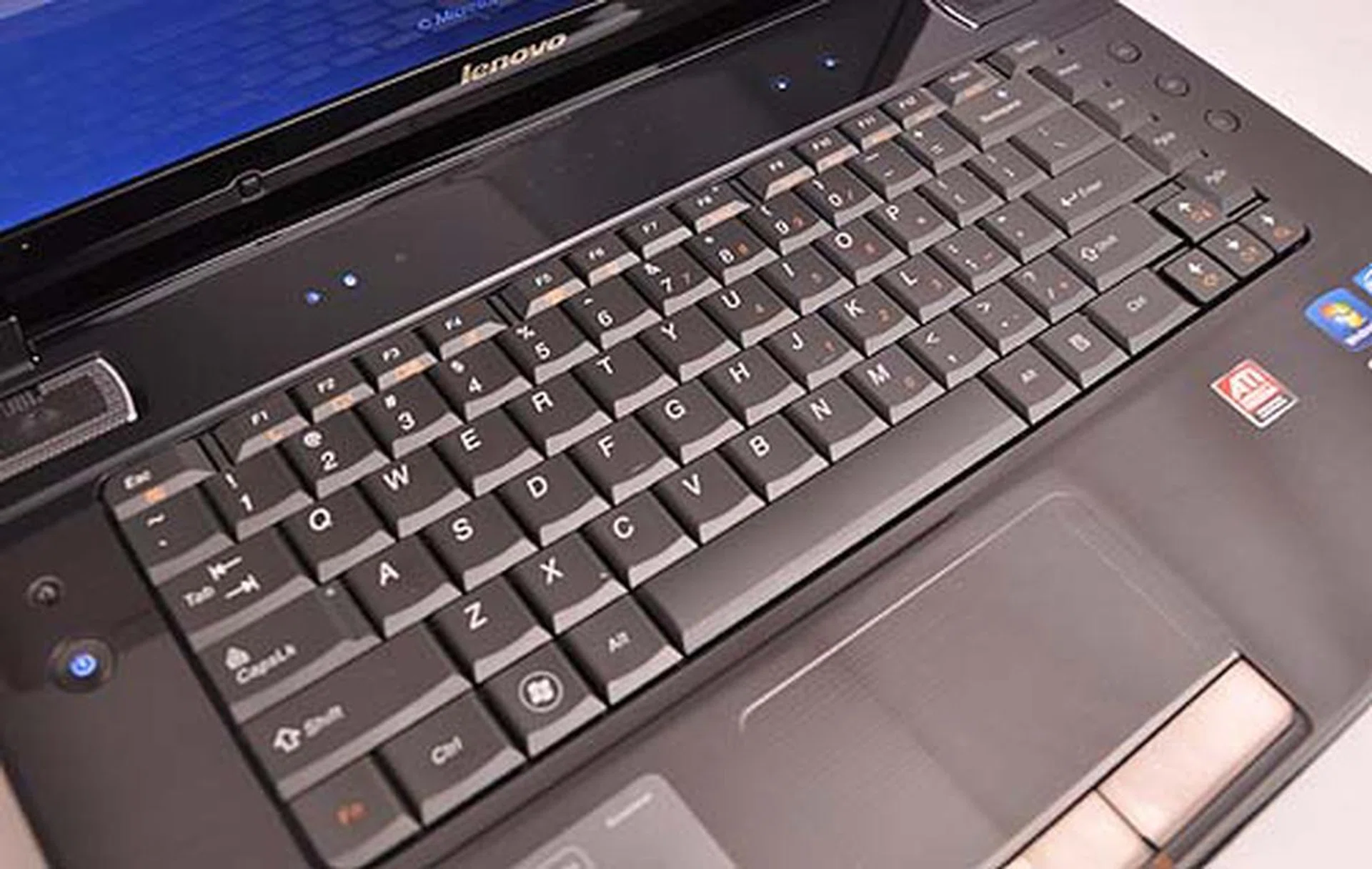 The SlideNav controls are located on top of the keyboard. Note the lack of a number pad, but you get function keys instead.